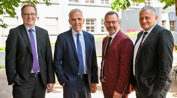 LIMAK WÄCHST TROTZ REZESSION: AUF WELCHE FORTBILDUNG UNTERNEHMEN JETZT SETZEN 