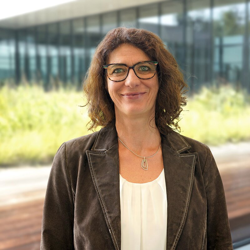 Portraitfoto von Mag. Johanna Litzlbauer-Macho, Bilanzbuchhaltung & Controlling